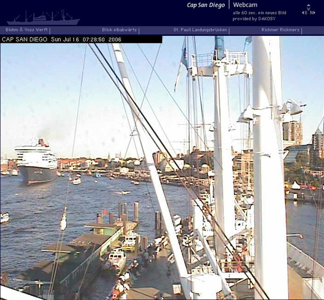 Queen Mary 2 from Cap San Diego-webcam