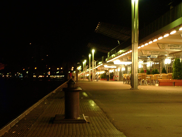 Hamburg - Landungsbrücken bei Nacht