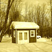 Petit chalet solitaire parmi la neige immaculée /   Small chalet among the immaculate snow - Quebec / CANADA -  Sepia