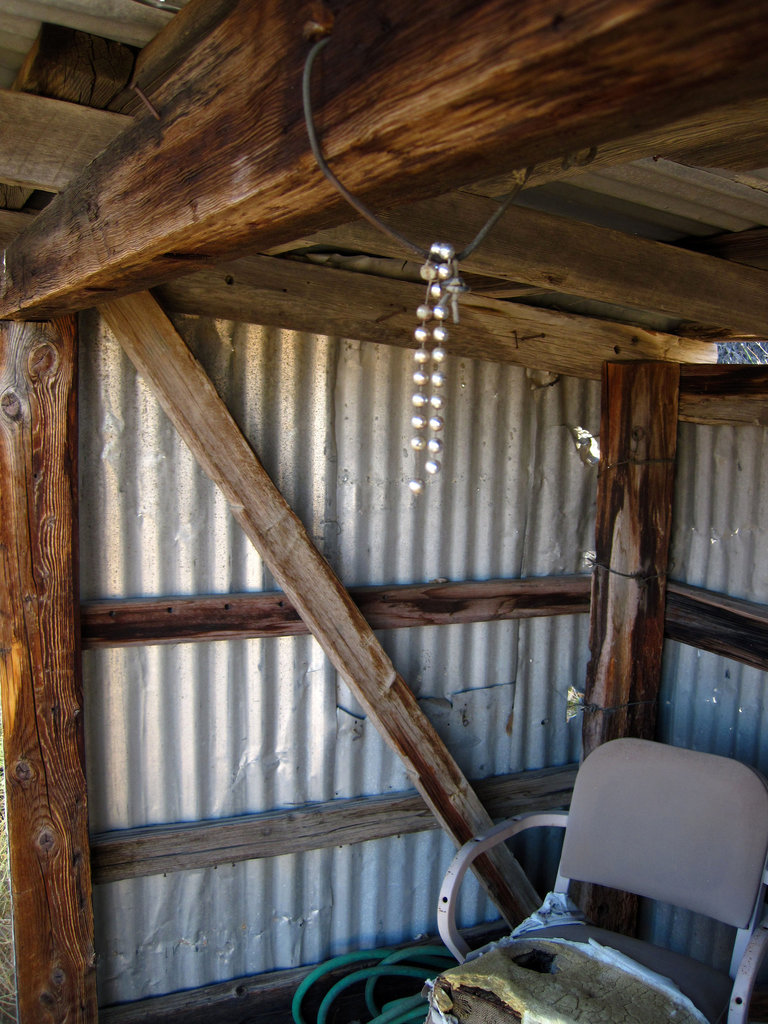 Cabin In Striped Butte Valley (4292)