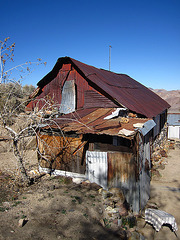 Cabin In Striped Butte Valley (4290)