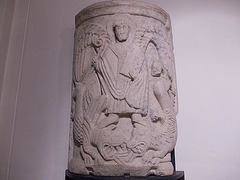 Longobardų stela religine tema