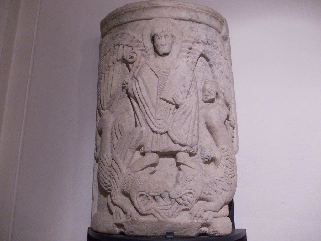 Longobardų stela religine tema
