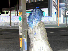 Aladin Swedish blond Lady in hammer heeled boots /  Blonde Suédoise en bottes à talons marteaux - Helsingborg / Suède.  22 Octobre 2008- Négatif