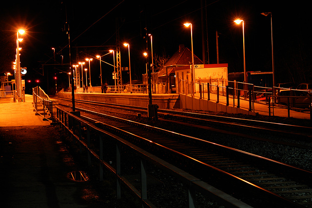 S-Bahnhof Icking am Abend