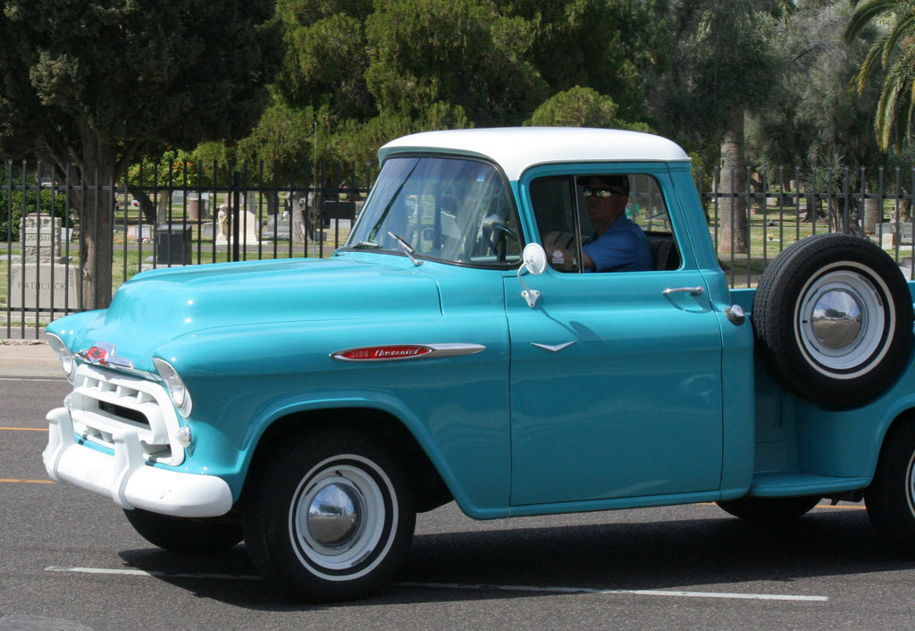 1957 Chevy Pickup (9785)