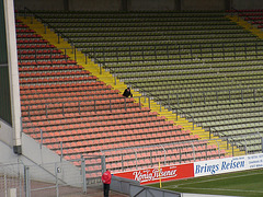 The second of the two KFC Uerdingen-supporters
