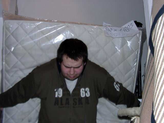 Day #019 - the new mattress arrived!