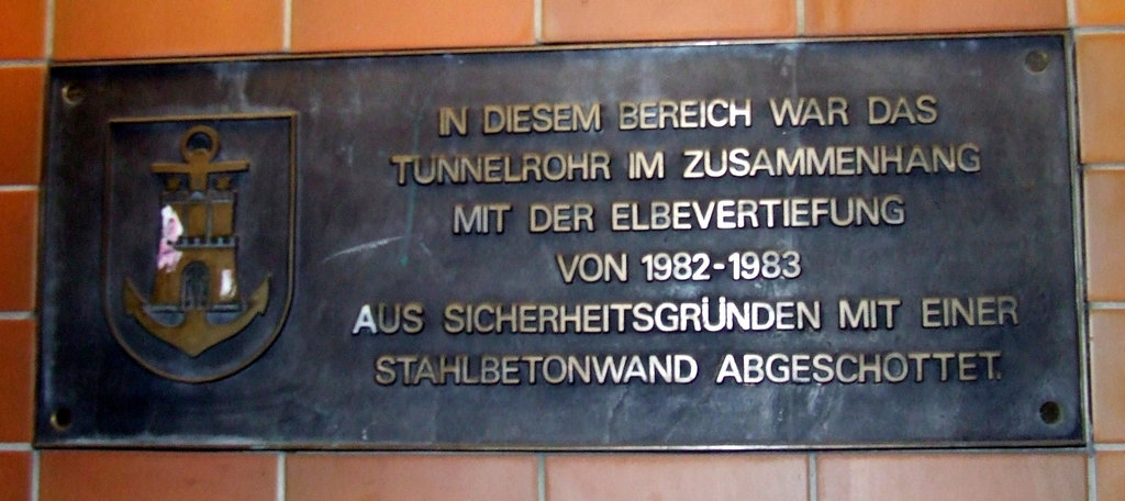 Sign at the wall of Old Elbe Tunnel