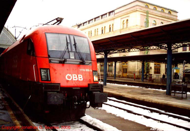 OBB #1116 005-8, Budapest Keleti Station, Budapest, Hungary, 2006