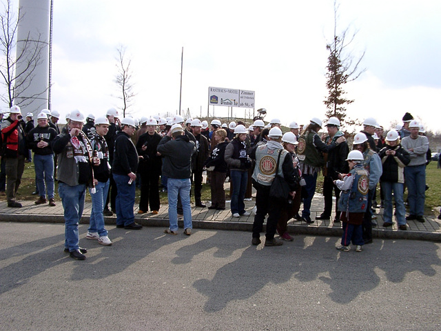 Bauarbeiter auf dem Weg nach Dynamo Dresden