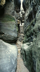 Stufen im Felsen