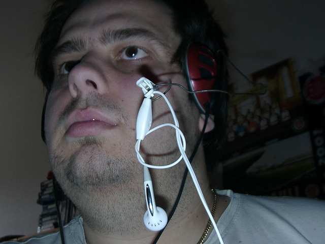 This is what you could call a selfmade headset
