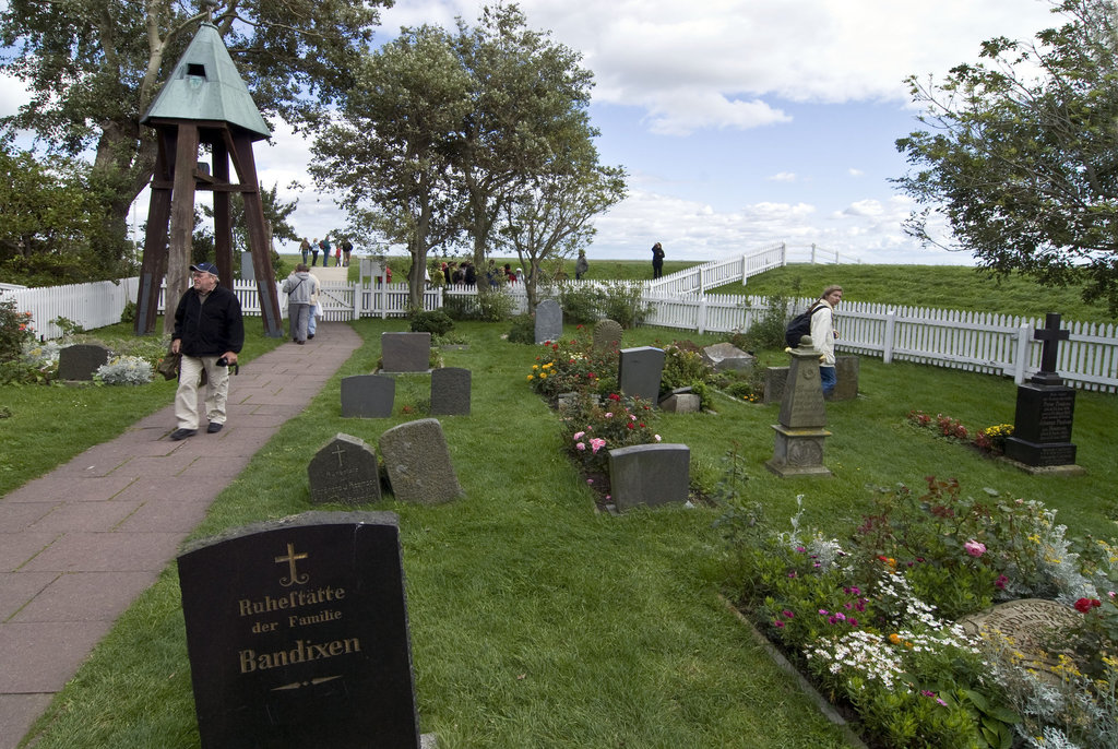 Friedhof der Kirchwarft Hallig Hooge