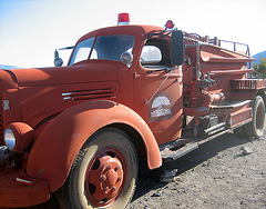 Firetruck at Stovepipe Wells (8595)