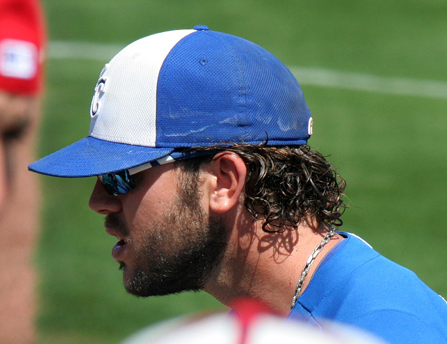 Mike Moustakas Signing Autographs (9846)