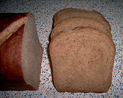 Volkorenbrood uit de de vorm 2