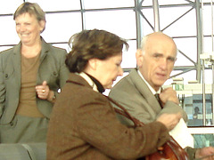 Mature duo / Duo de Dames matures - Brussels airport - October 19th 2008.