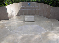 Reagan's Grave (6838)