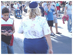 Chubby bum and Mickey mouse's ear hat - Fessier dodu et casque de souris / Disneyworld - December 30th 2006.