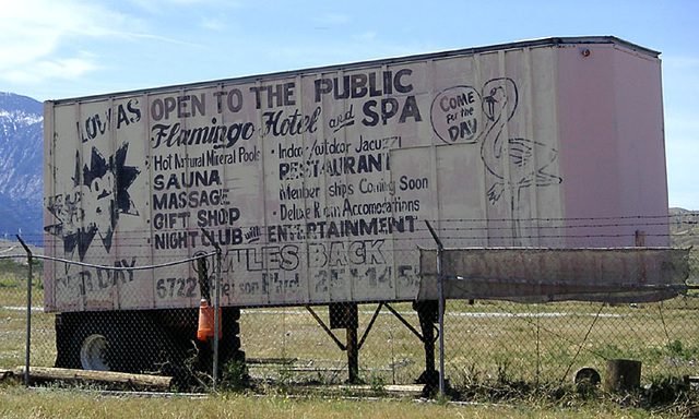 Flamingo Sign on Pierson Boulevard