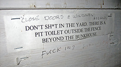 Don't Shit In The Yard (8629)