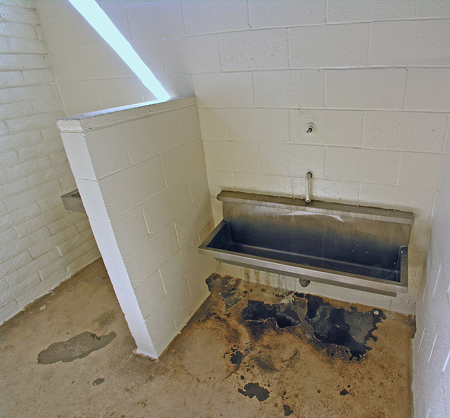 Trough Urinal in San Clemente (7031)
