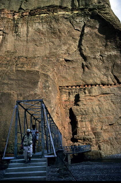 Across the Kali Gandaki river