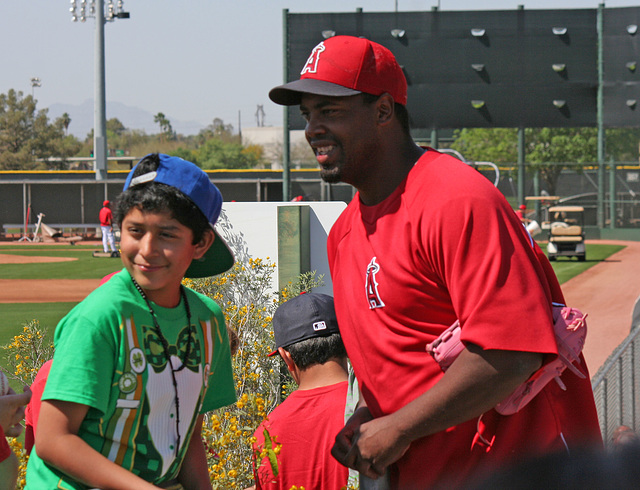 Anaheim Angels Posing For Photos (0984)