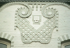 Fassadendekoration mit Ziegeln