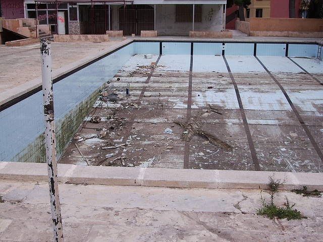 Abandoned (Pool)
