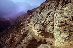 Narrow path at the ThaklamLa (pass) 3240 m