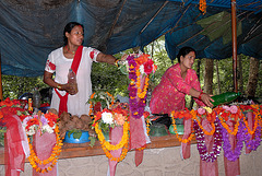 Vendors of flower garlands on the way to the Dakshin Kali tempel