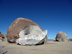 Giant Rock (2624)