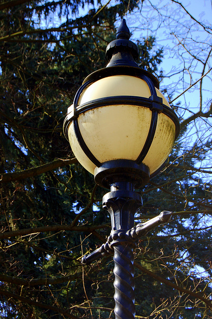 Lanterno en tombejo- Friedhofslampe