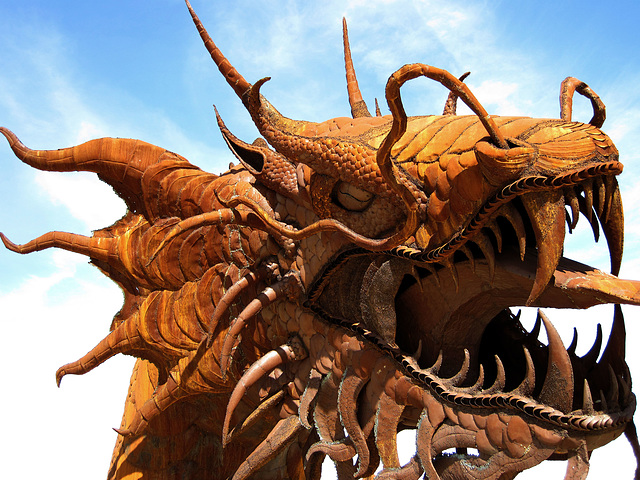 Ricardo Breceda's Dragon sculpture in Galleta Meadows Estate (4493A)