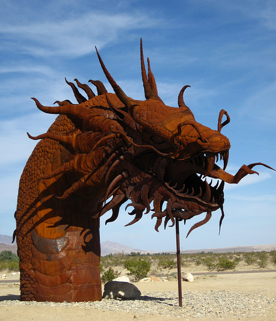 Ricardo Breceda's Dragon sculpture in Galleta Meadows Estate (4505)