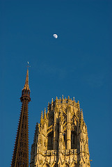 Moon + Rouen Cathedral (6)