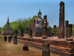 Buddha statue in Wat Mahathat