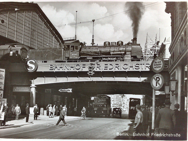 Berlín años 40. Bahnhof Friedrichstrasse.