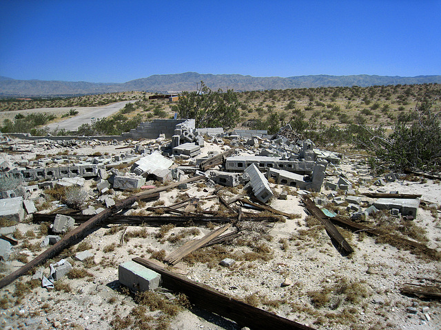 Abandoned Foundation (1054)
