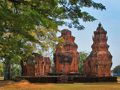 Plang Ku Khmer Ruins