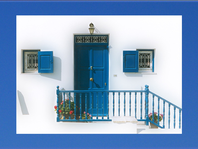 A cause de ce bleu... En Tunisie sans doute... A cause de ce bleu... En Tunisie sans doute...