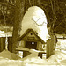 Courrier et oiseaux  / Bird house mailbox -  St-Benoit-du-lac  au Québec. CANADA.  Février 2009 - Sepia
