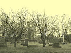 Cimetière et église  / Church and cemetery  -  Ormstown.  Québec, CANADA.  29 mars 2009  - En photo ancienne /  Vintage