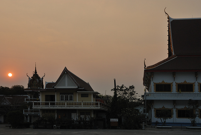 Wat Chai Chimphli in Thonburi