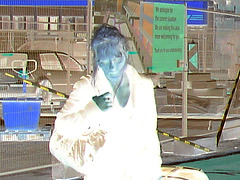 Star Alliance blonde mature in Dominatrix Boots - 19-10-2008 - Négatif  avec photofiltre