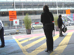 Tall Lady 6 in hammer heeled boots -  Brussels airport   /  19-10-2008
