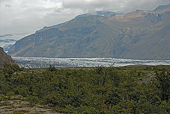 Way to the Svinafellsjökull glacier