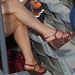 Croisé de jambes et chaussures sexy ! Crossed legs and  sweet feet beautifully clad  !